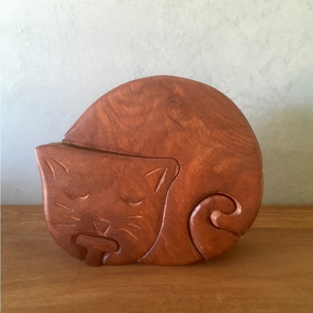 NWOT Wooden Cat Puzzle Box